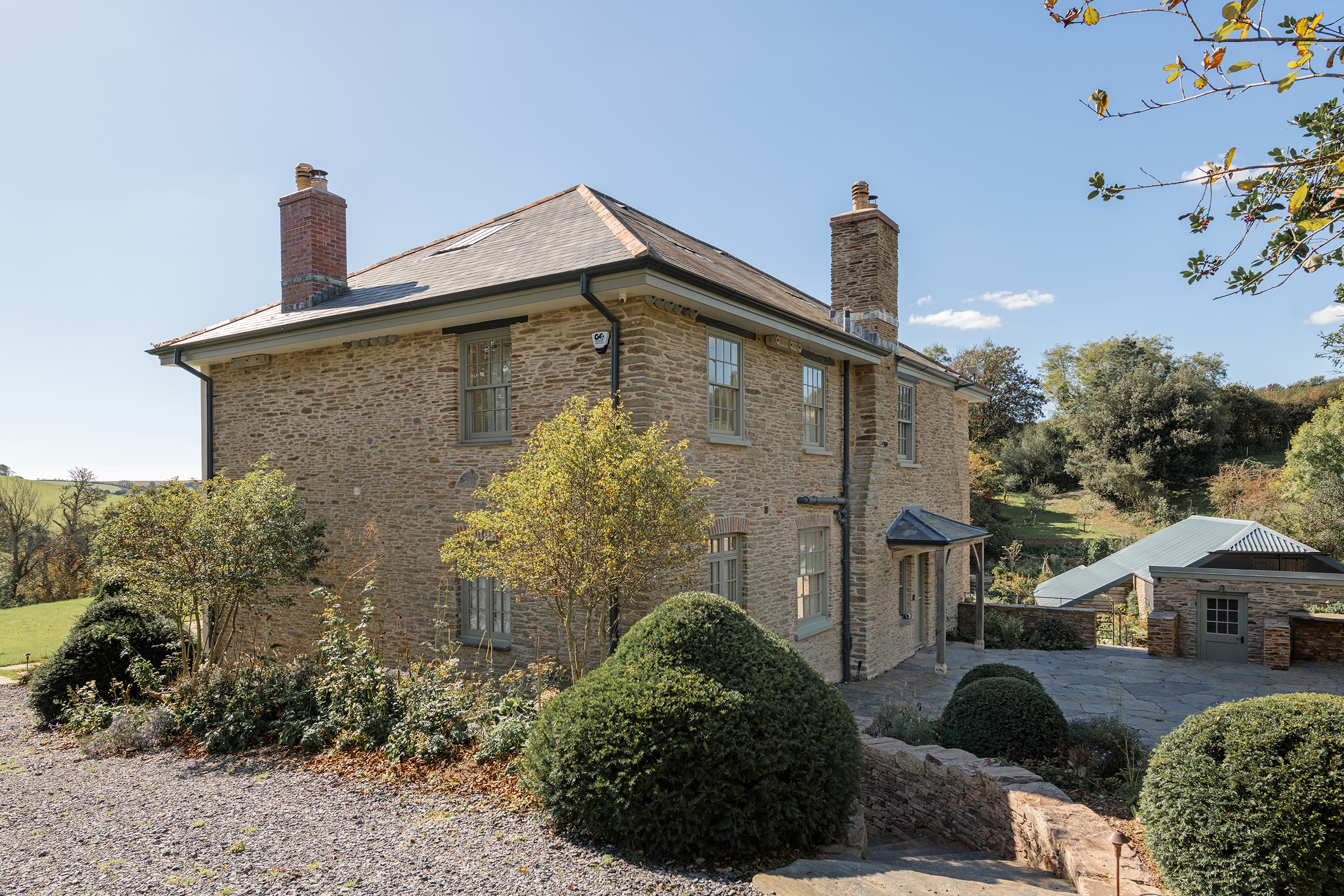 goulden-sons-south-devon-farmhouse-1